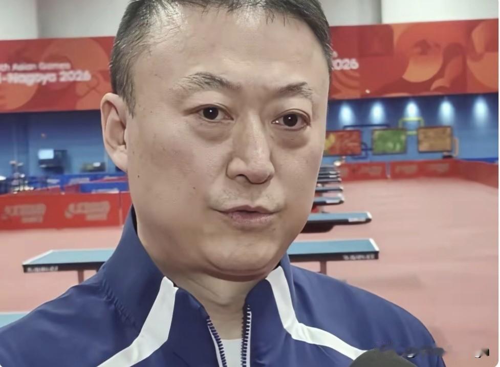 亚运会乒乓球女团首场比赛，马琳教练带着三位初次登上亚运会赛场的年轻小将出战，令人