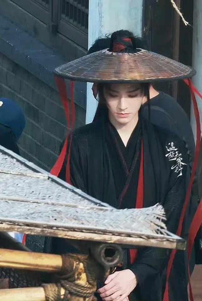 代拍拍摄龚俊赚了7位数代拍叫龚俊义父的原因 代拍叫龚俊义父的原因，代拍拍摄龚俊赚