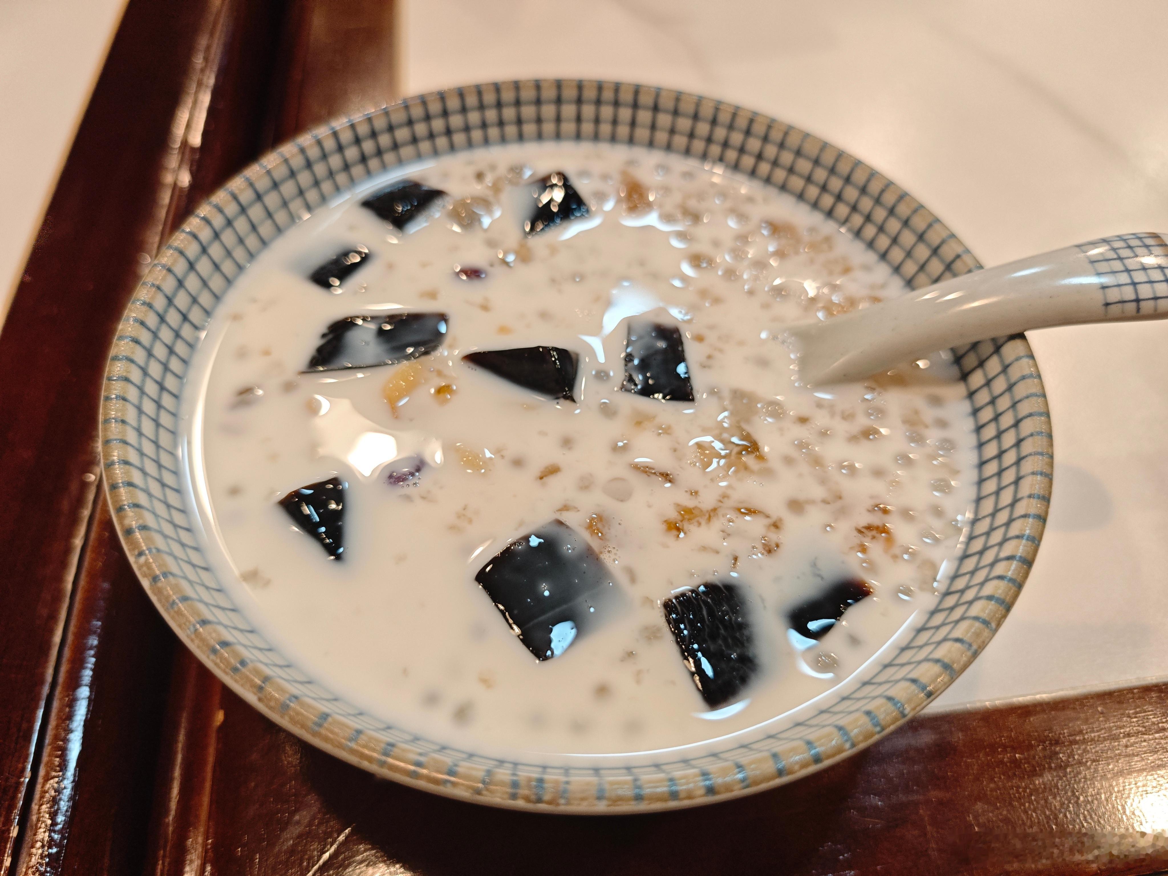 续摊(ง•̀_•́)ง 