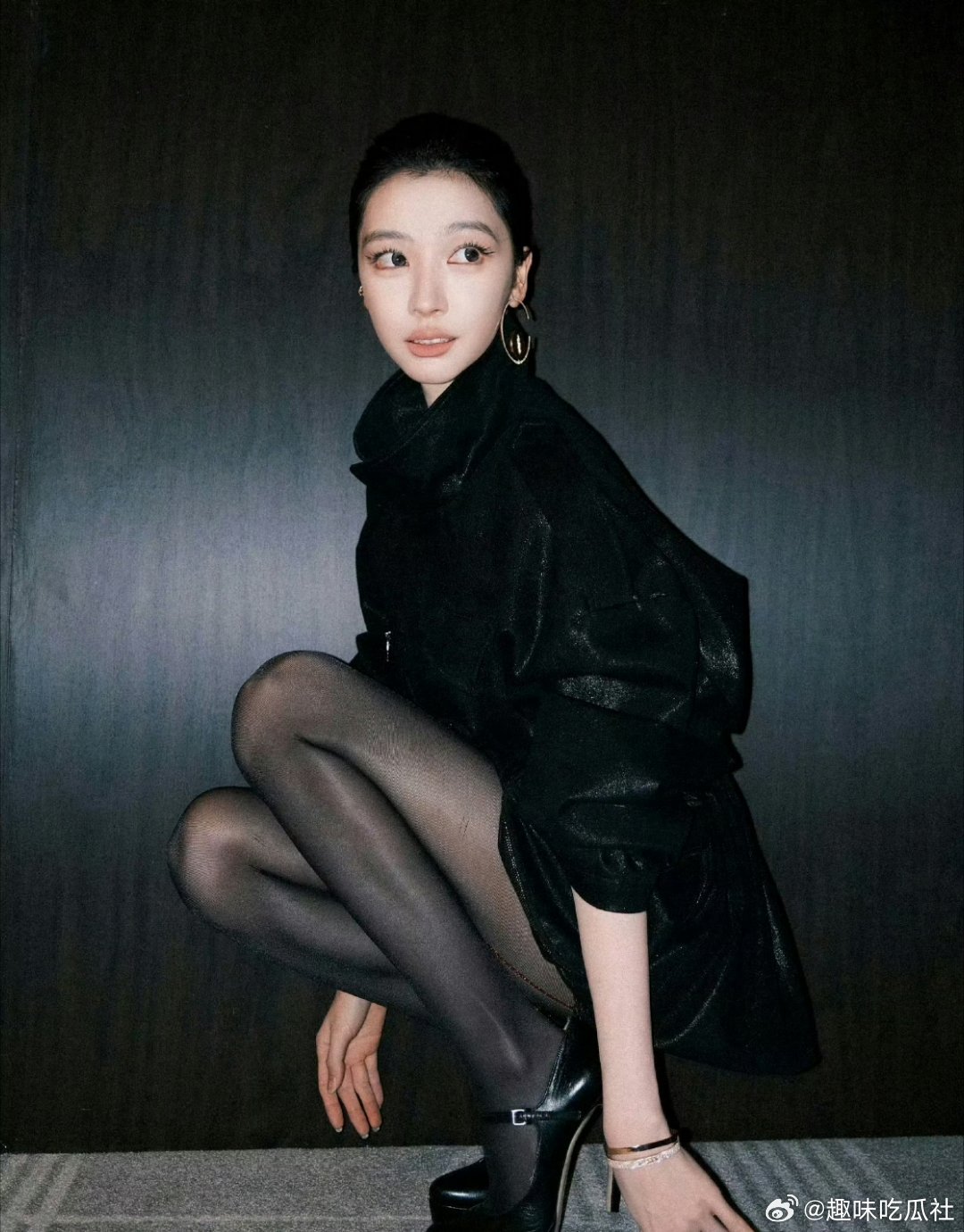 易梦玲大小腿一样细易梦玲就这么想挤进内娱吗？关键没有长相啊 光要身材有何用 