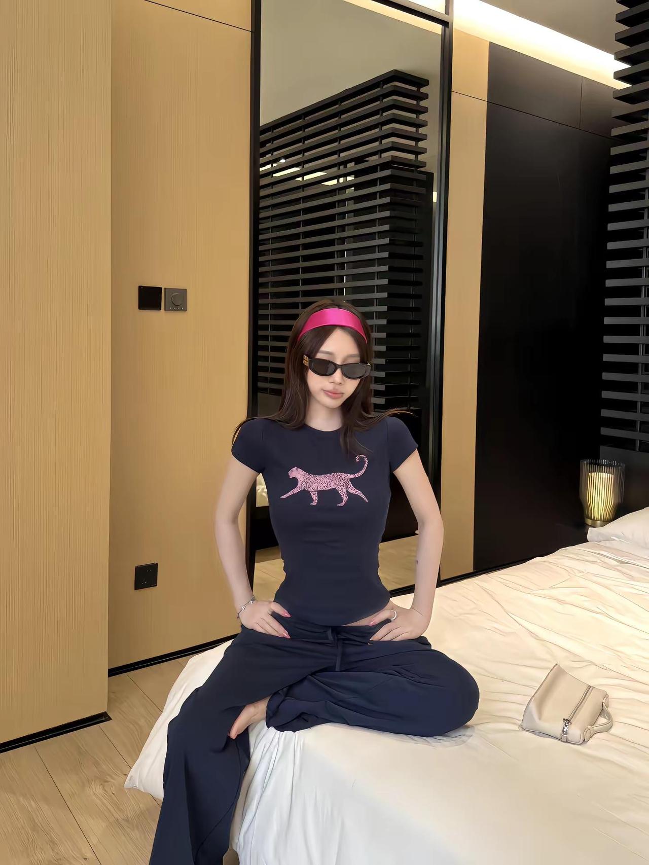 活着就是为了爽。ootd 用多巴胺承包夏天 穿搭没有公式 日常穿搭