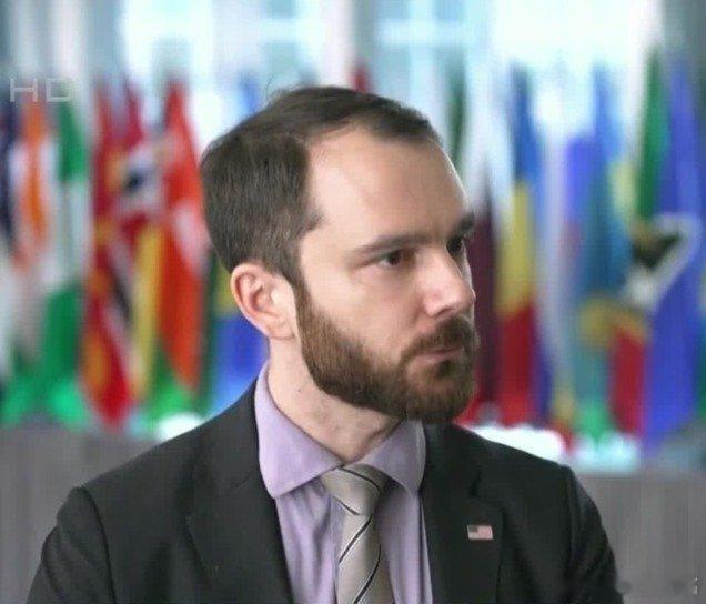 凤凰新闻【美方答凤凰记者问：鲁比奥撤销签证声明针对中国留学生？】“只是为确保来美