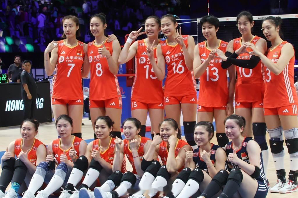 《星岛头条》组照：中国女排3比1捷克女排 （记者徐嘉华摄）2025世界女排联赛香