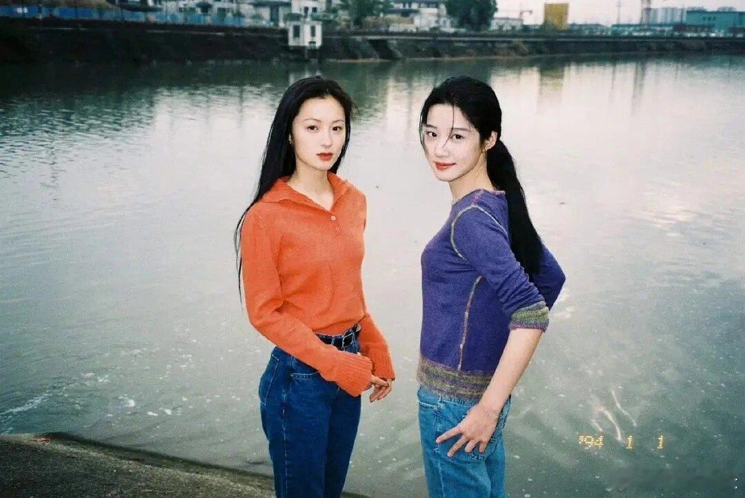 不懂为什么很多人嘲卢昱晓普...但不得不说，她的颜值是只要有合适的妆造气质就起来