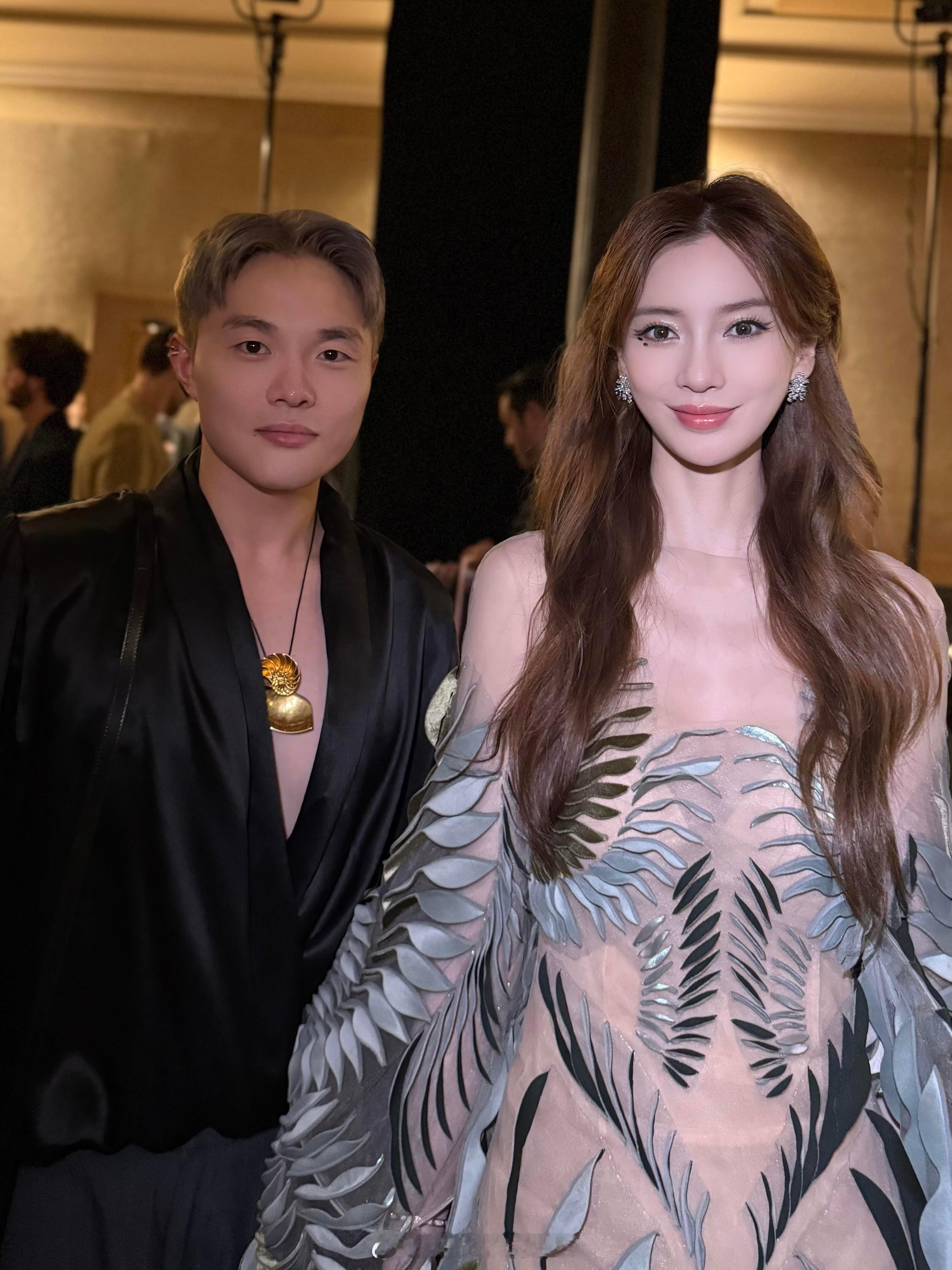 Angelababy眼尾贴钻美神归位！ ​​​