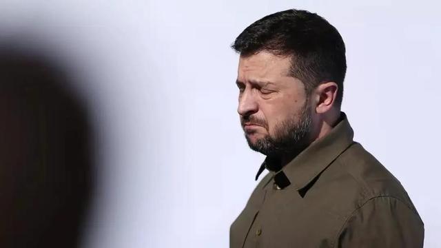 借刀杀人，欧盟把冻结的俄罗斯资产收益，为乌克兰提供255亿美元的贷款，这种变相、