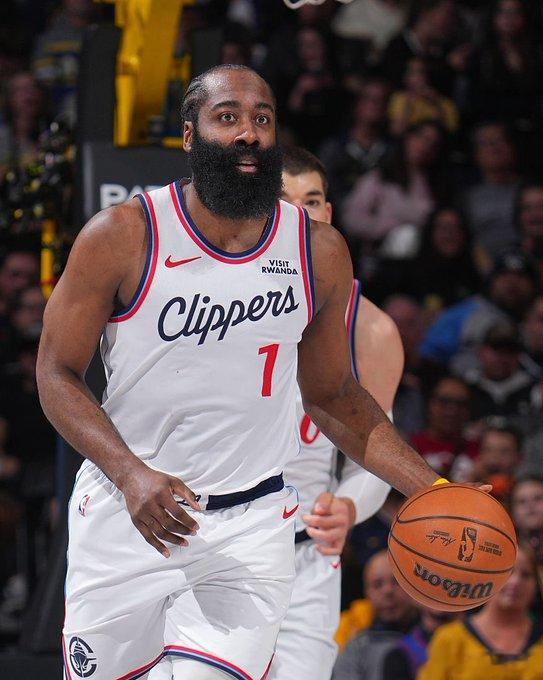 哈登主动提出离开快船 据名记报道，是哈登主动提出离开快船，快船虽然很震惊但是同意