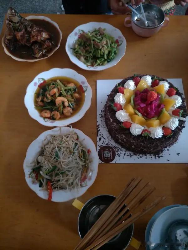 给公婆过生日该给多少钱，这里面可有不少讲究，得综合多方面因素来考量。
家庭经济状