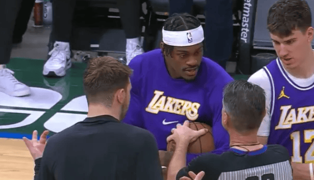 范德比尔特谈裁判赛后抢球：主裁判说他要给我写个判罚单