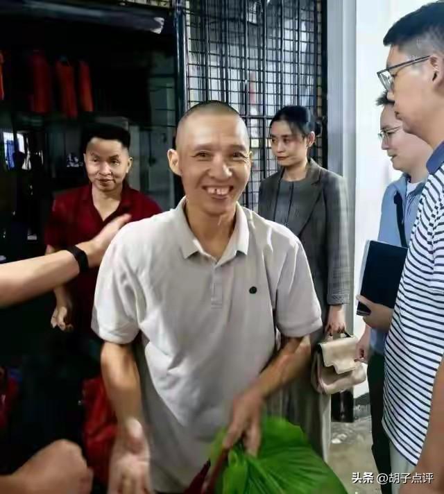 最近菲律宾动作不断，在国内频繁突袭检查中国工厂，抓捕中国人员，对此中国严厉警告抗