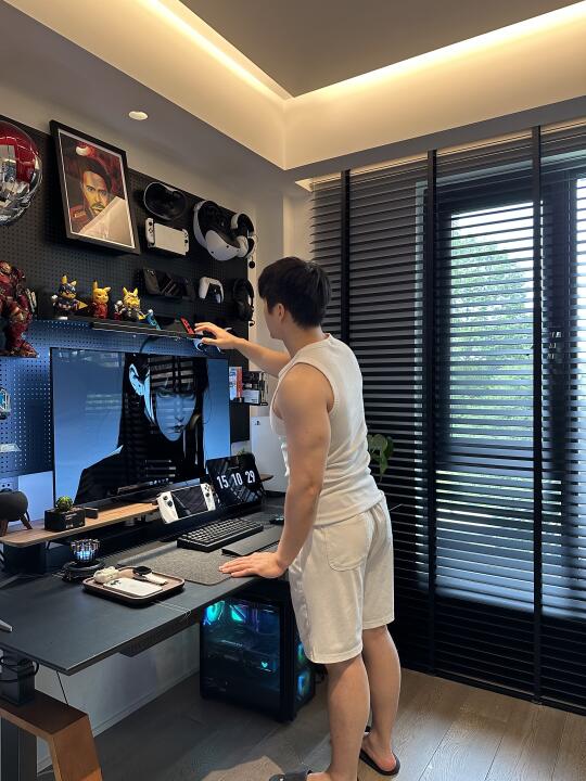 趁老公出差我偷偷改造了一间男人快乐屋……
