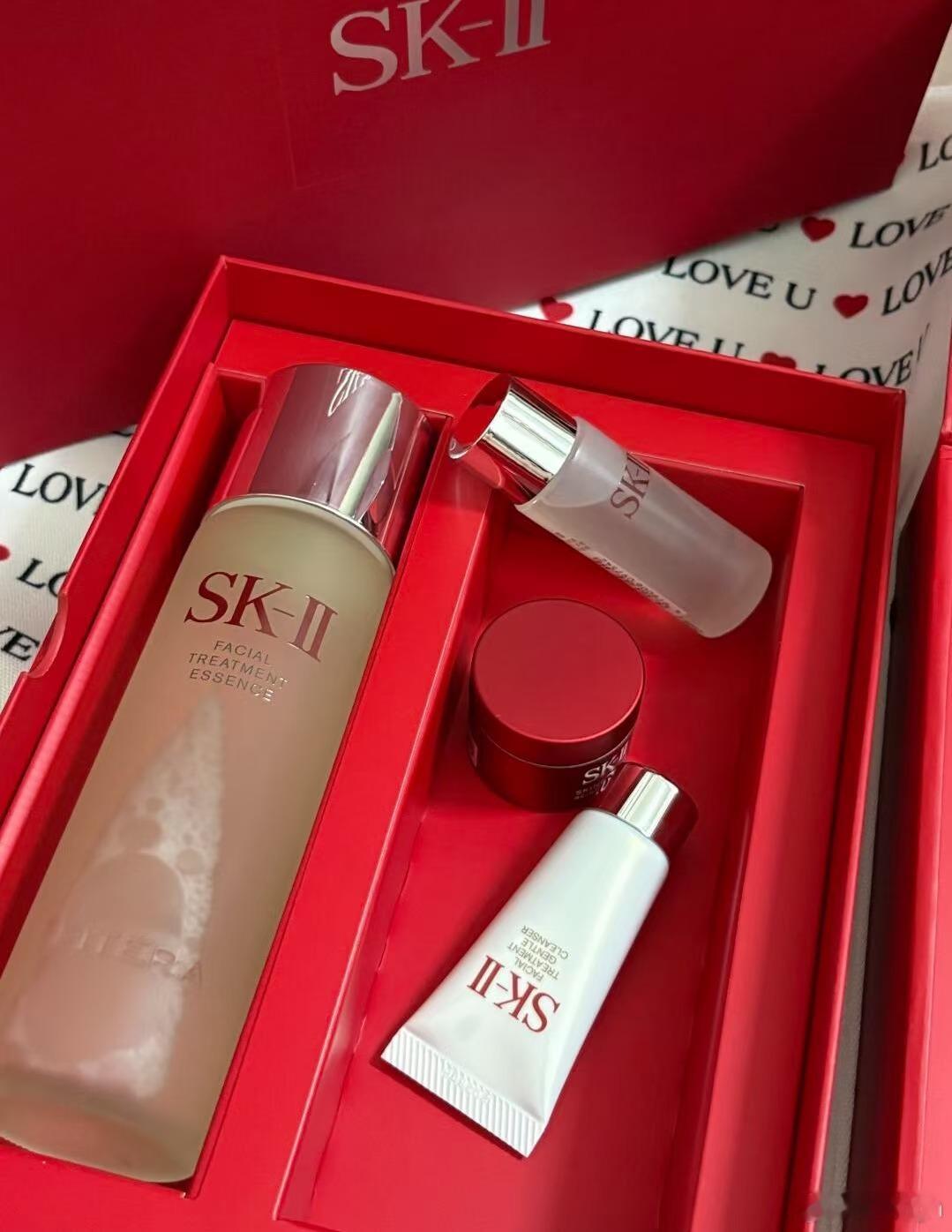 皮肤干痒粗糙或者有点垮的姐妹，请试试湿敷sk2神仙水，能把你拉回软嫩Q弹的少女肌