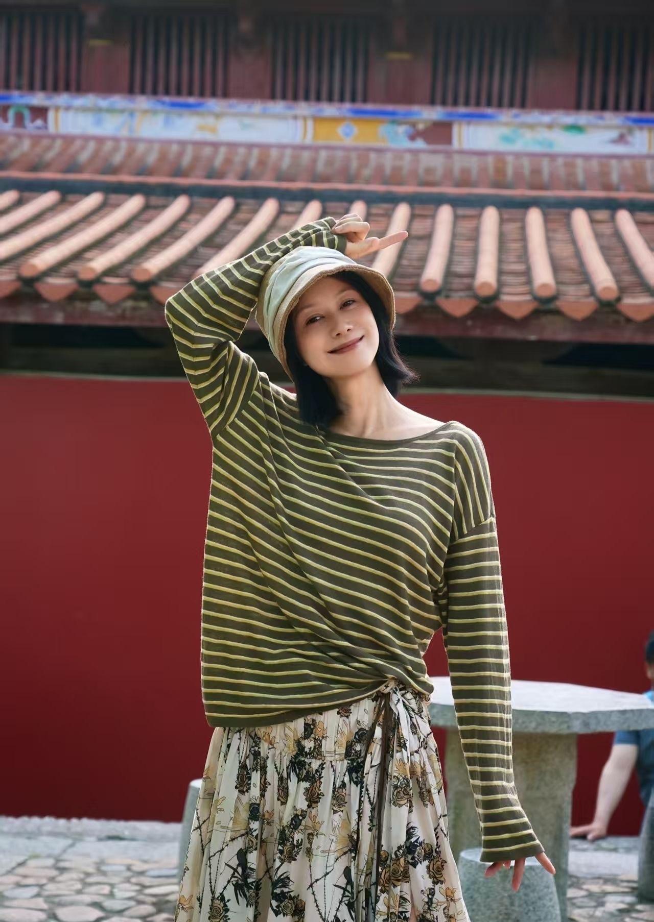 《爱情没有神话》看完了，在这部剧里扮演戴珊的倪虹洁给我留下了深刻印象，无论演技还