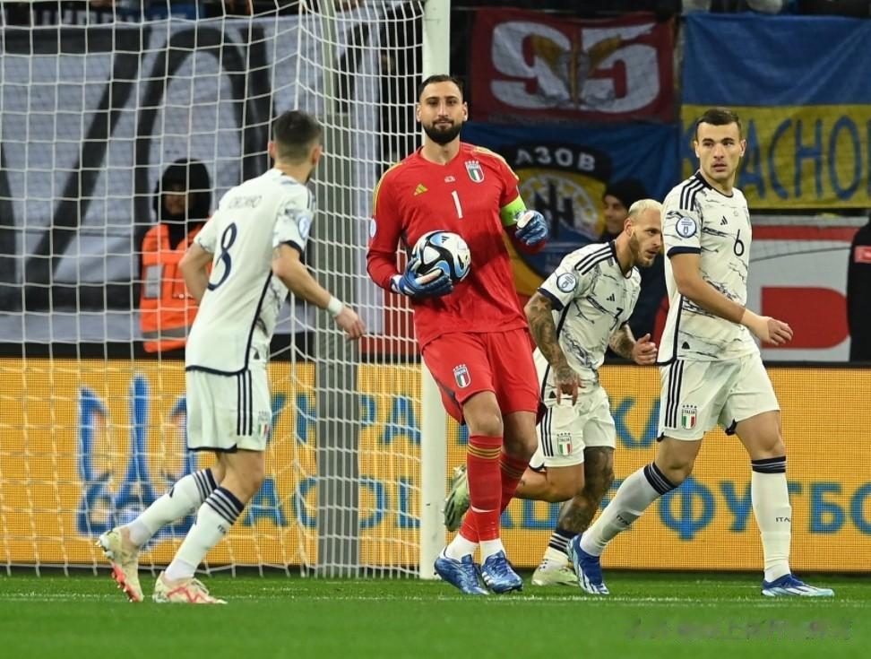 0-0！尤文锋霸屡造险，意大利客场逼平乌克兰，锁定欧洲杯名额！
乌克兰和意大利在