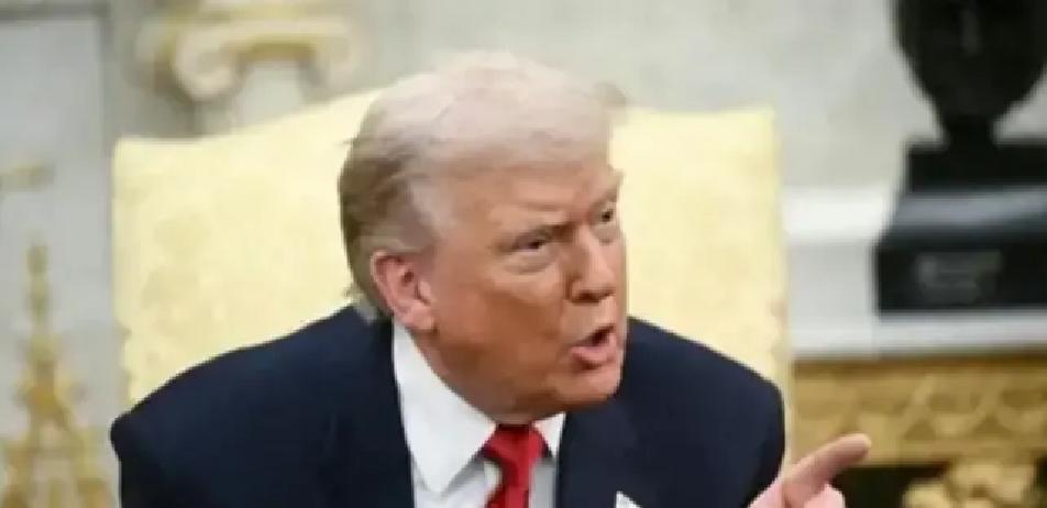 华盛顿，2026年2月的白宫记者会上，特朗普公开点名尼克松，说尼克松是美国的“罪