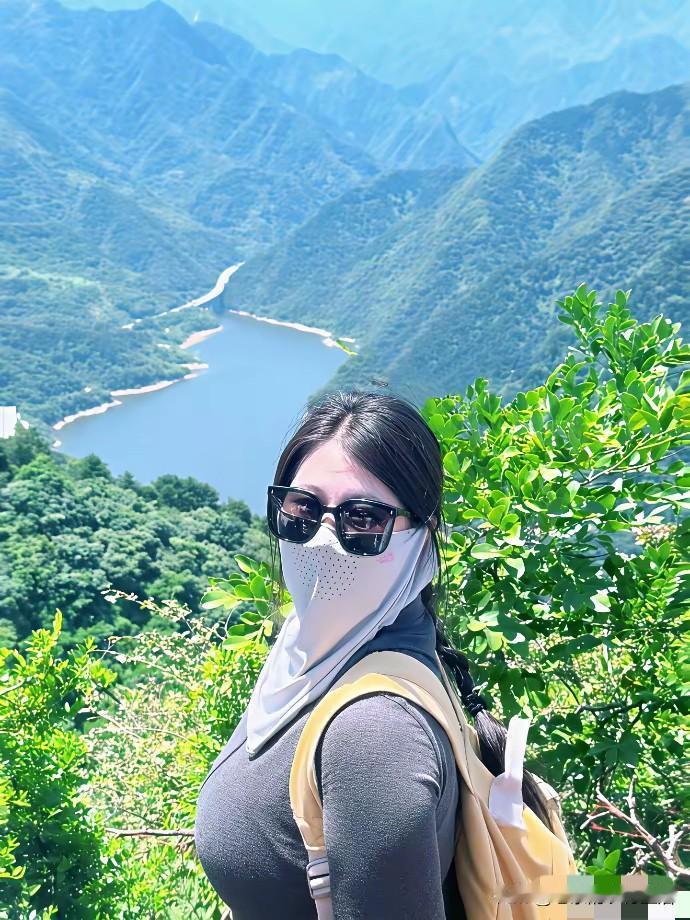 拿三句话去骂女人
她不但不反感
还心里面偷着乐

第一句，你怎么瘦成这个鬼样子？