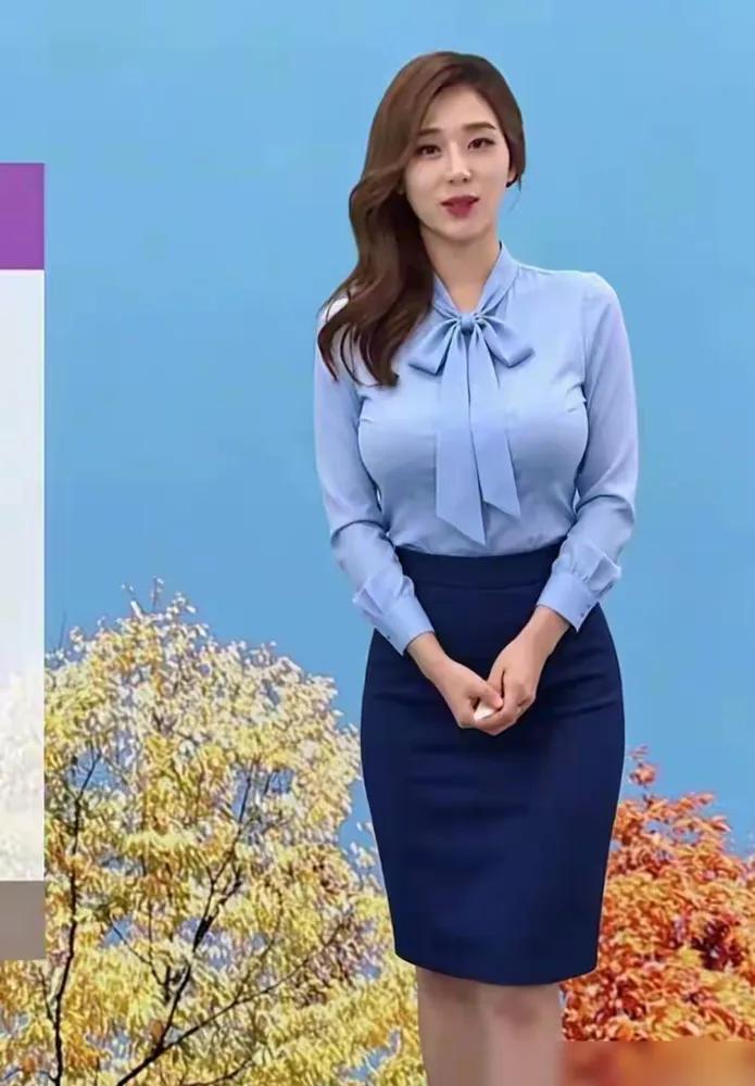 什么叫一人之力决定了整个节目的搜视率。
韩国的天气预报主播黄美娜，直接是凭借着自