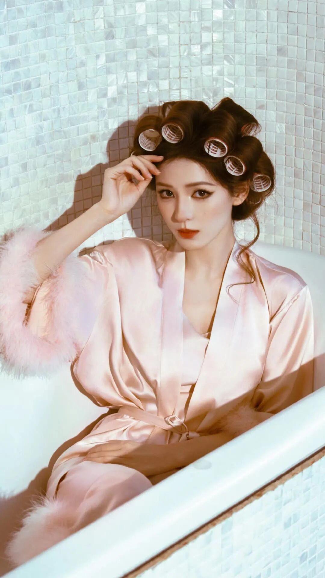 张予曦 性感包租婆