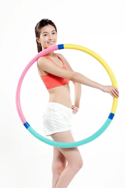 饭后转呼啦圈可得悠着点！浙江有个28岁女子，晚饭后转了几下呼啦圈，结果脾脏碎成豆