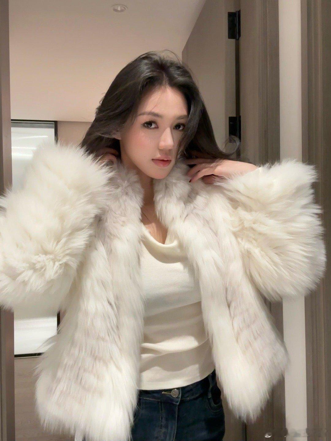 请叫我皮草大王！！[doge] 