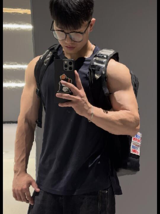 不当无头肌肉男～