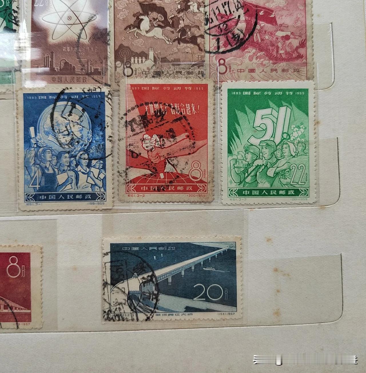 1959年，我国曾发行一套编号为：纪61的《国际劳动节1889—1959》纪念邮