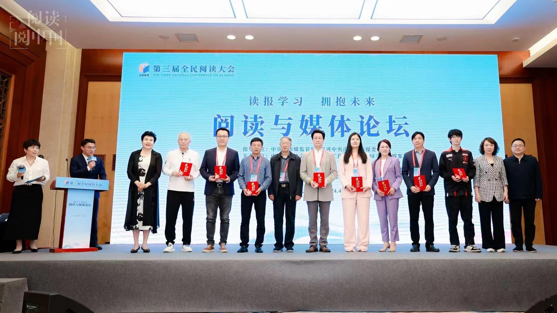 #一诺登上央视#不得不说，李佳琦的妈妈真是有远见卓识，让李佳琦成为了如今的顶级主