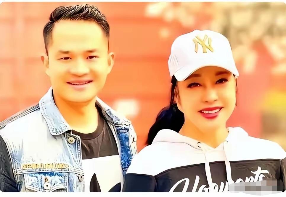 我天，刘晓庆刘姥姥的新闻也太多了吧。天天都霸屏，弄的我们吃瓜的都吃不过来了。
