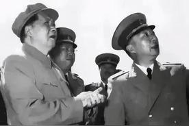 [微风]1948年，毛主席的厨师刚要杀鱼做鱼汤，就被聂荣臻按住了手：“先别急着杀