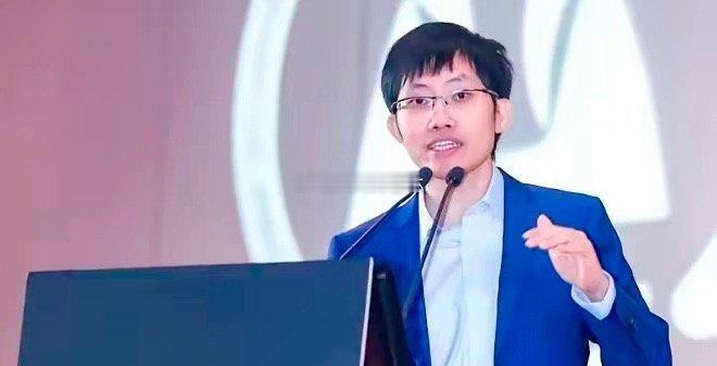 梁文锋200亿投入直接迎来8倍增值，这场AI融资盛宴，真是赚的盆满钵满！近日De