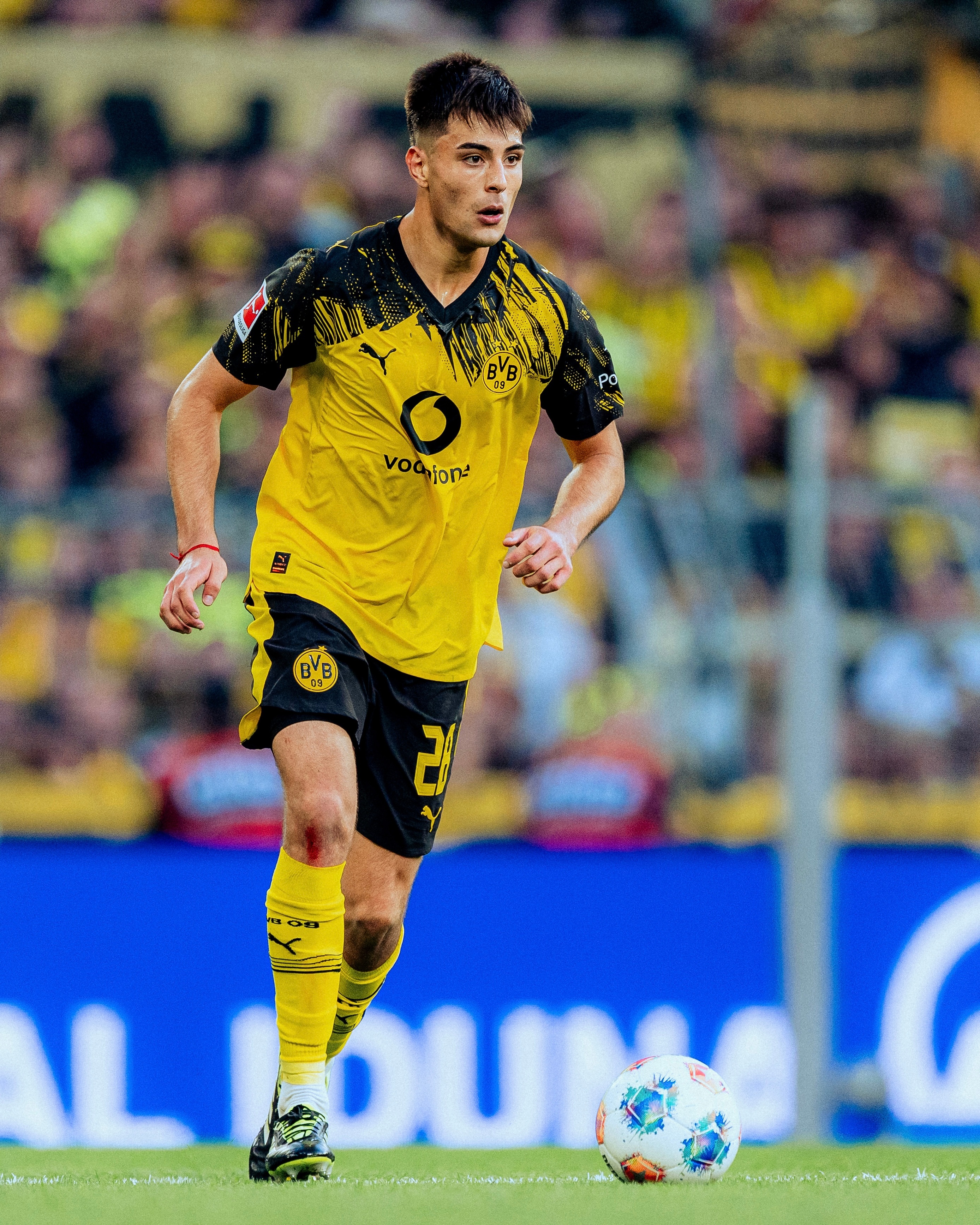 【切尔西召回安塞尔米诺】德甲官方宣布，20岁的阿根廷中卫安塞尔米诺结束租借，被提