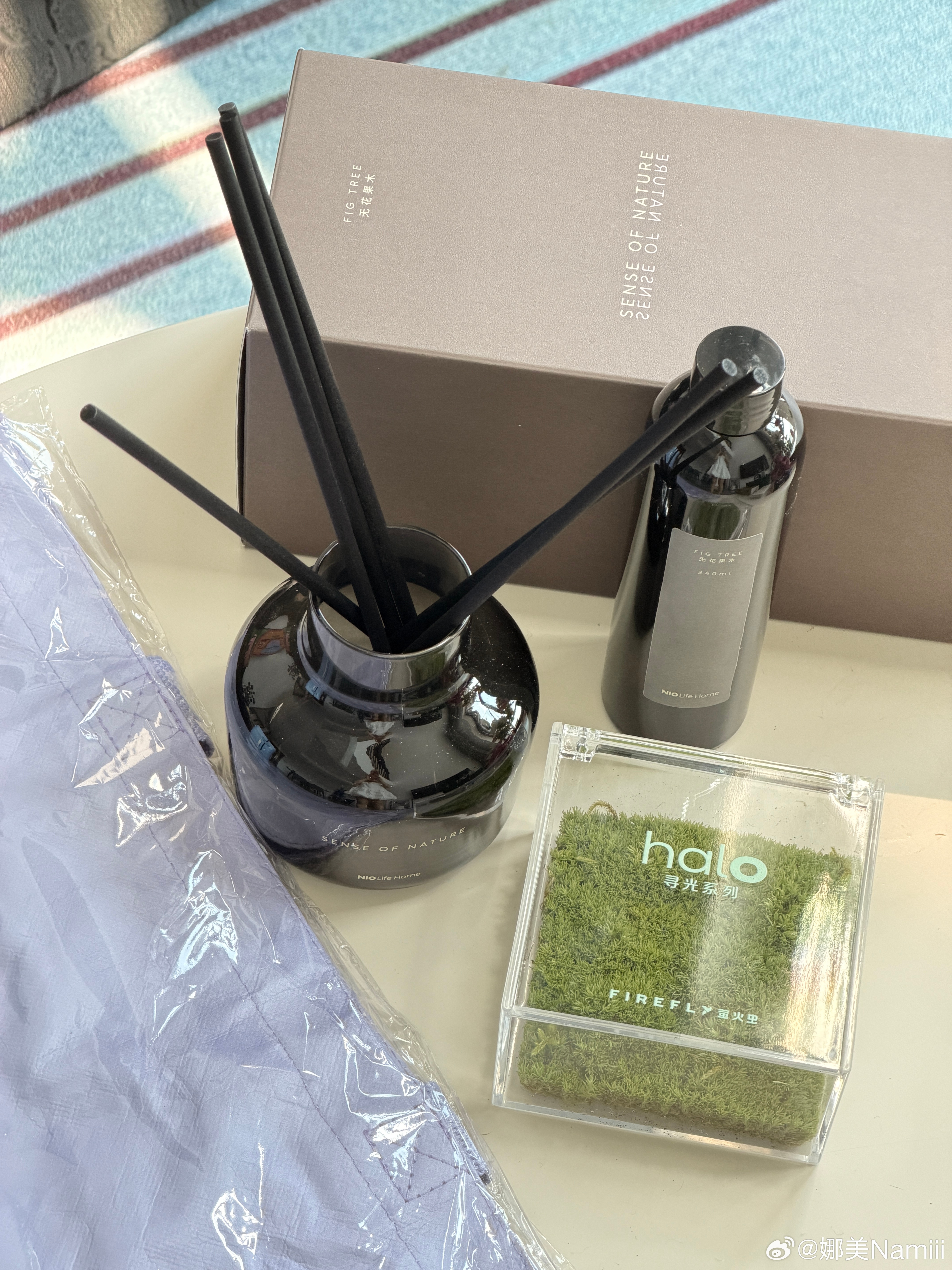 一早收到萤火虫的伴手礼都是无花果木的香芬好好闻firefly萤火虫我与汽车的日常