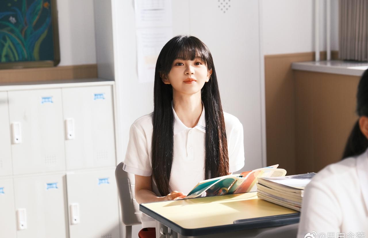 田曦薇超话 txw田曦薇紫罗兰公主look txw田曦薇天才女友 txw田曦薇林