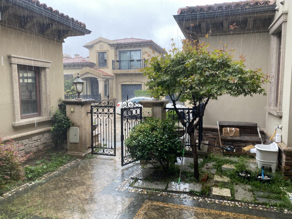 我的今日状态：😁轻松愉快
我这里的天气：下雨天气，适合宅家