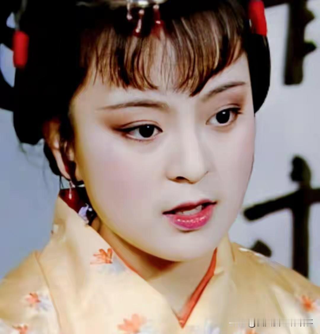 看剧时网友提问同样是贾府庶出，为啥探春出嫁要备1万两银子嫁妆，贾环娶媳妇却只花3