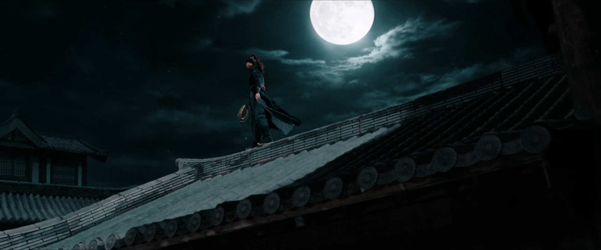 谭松韵捉妖师出场好飒谭松韵逍遥上来就开大 谭松韵捉妖师出场好飒呀！一袭黑衣，手持