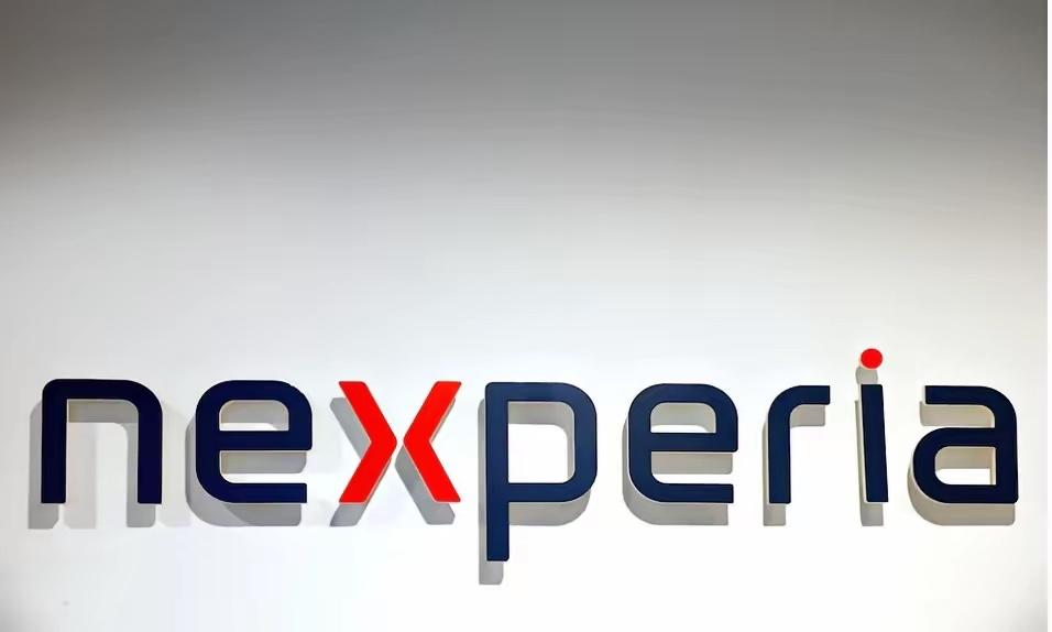 荷兰现在收场难了。
​路透社最新的报道说，白宫准备救场，让中国封装工厂即将发货。