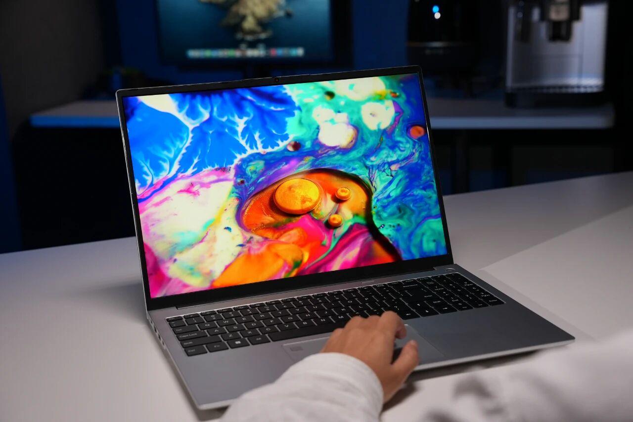 【吾空凌云L16慧享AI PLUS】：高亮屏+护眼技术+智能体验！👁️☀️【吾