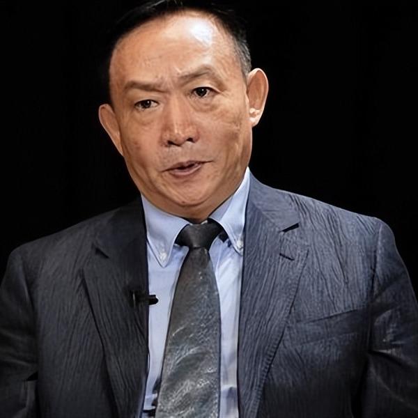 说的对，老婆孩子在国外者，应该一律退出国家机关和事业单位，国家先不清理出这些人，