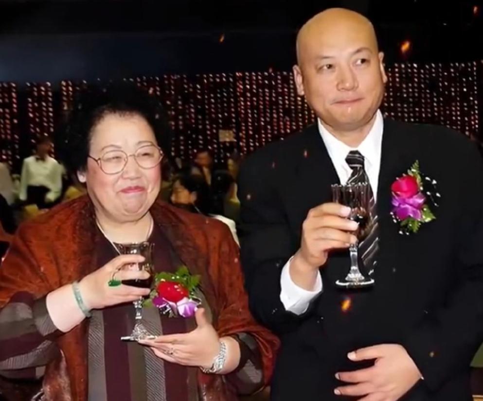 陈丽华去世了，享年85岁。

那问题来了，迟重瑞怎么办呢？

迟重瑞比陈丽华小1