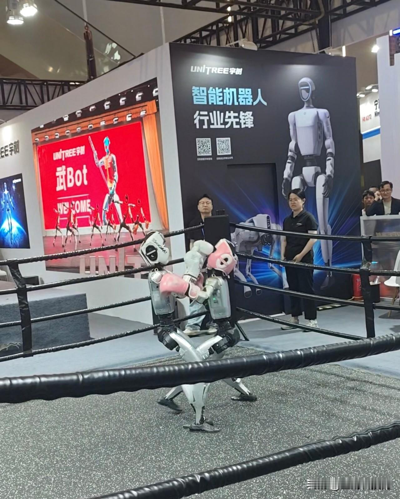 想不到，今天去逛2026第二届杭州国际人形机器人展，被现场热闹氛围狠狠拿捏住了！