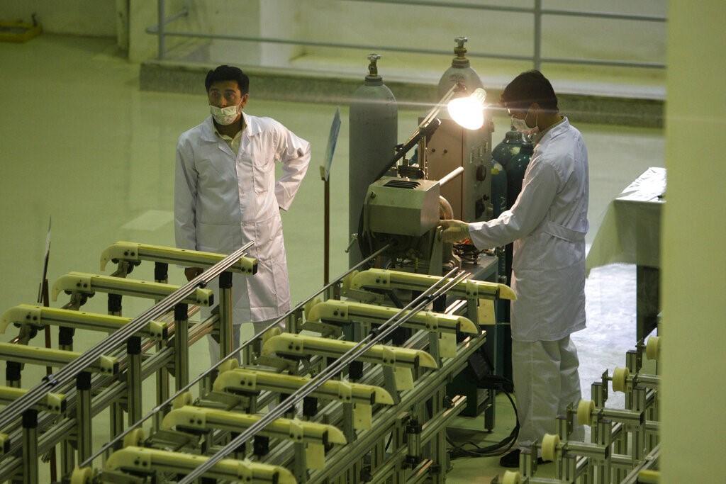 伊朗高级官员6月14日向路透社透露，根据美伊双方正在磋商的谅解备忘录草案，德黑兰