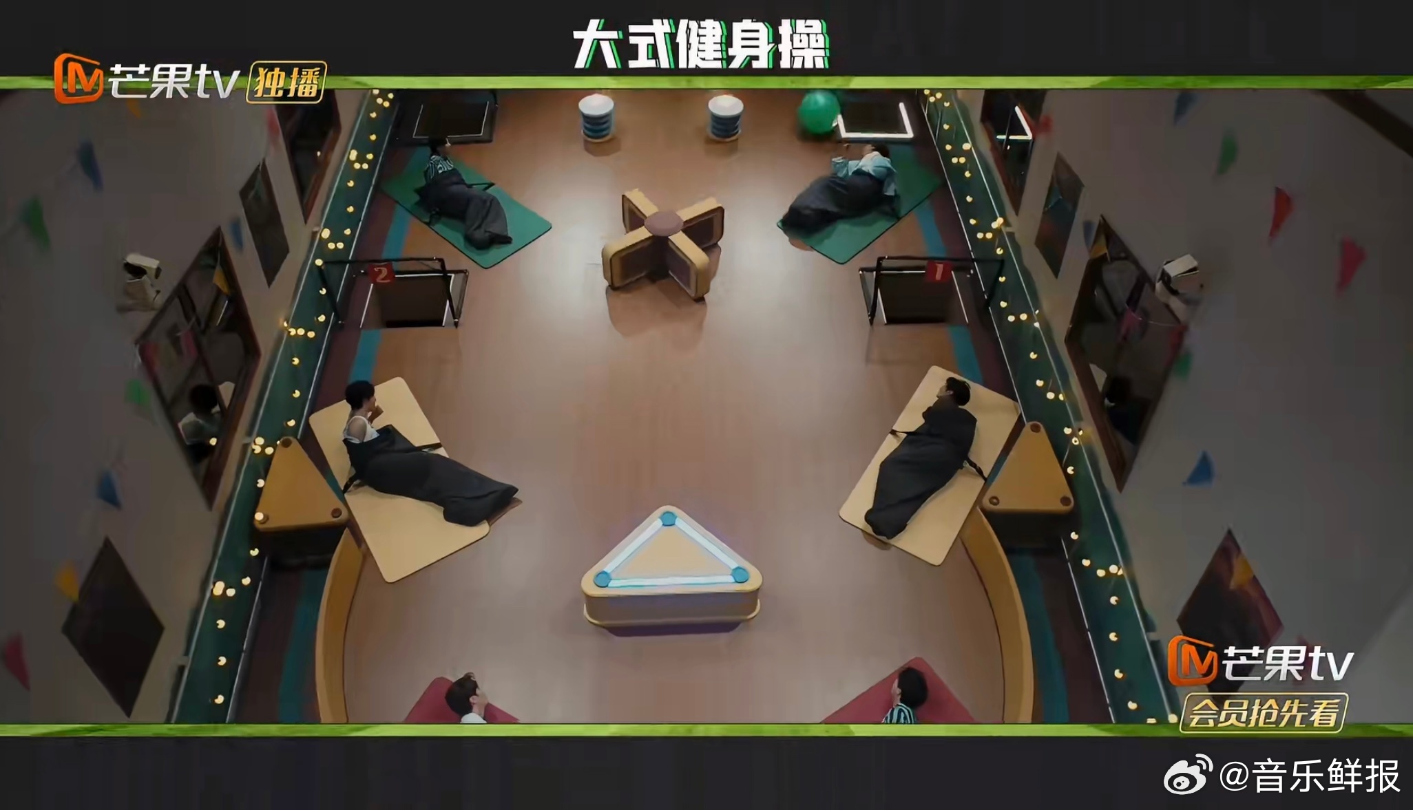 密室大逃脱 我的评分：再练一下大张伟腹肌都要出来了密室大逃脱人体弹球挑战笑点密集