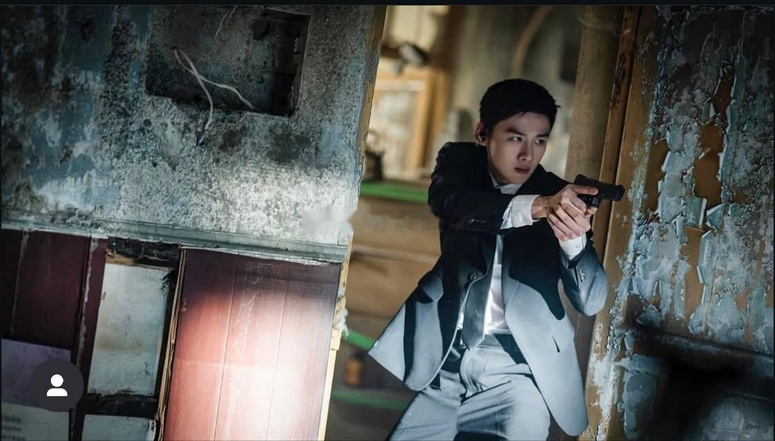 白敬亭不眠日入选2025年度上海市“中华文化国际传播”项目，这部剧拿了好多荣誉 