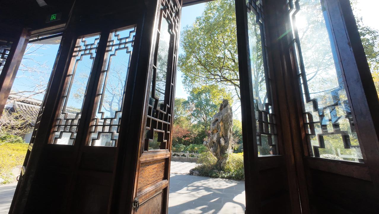 杭州西溪湿地高庄，典型的江南风建筑，随便一拍都是美景。