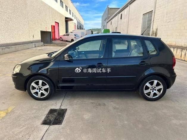 POLO的柴油版，说是1.9排量的，手动挡+前驱，这车是2005年在西班牙上的牌