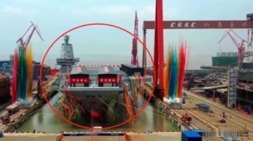 为什么福建舰这么久还不服役？其实说白了，是因为福建舰的技术问题，没办法直接服役，