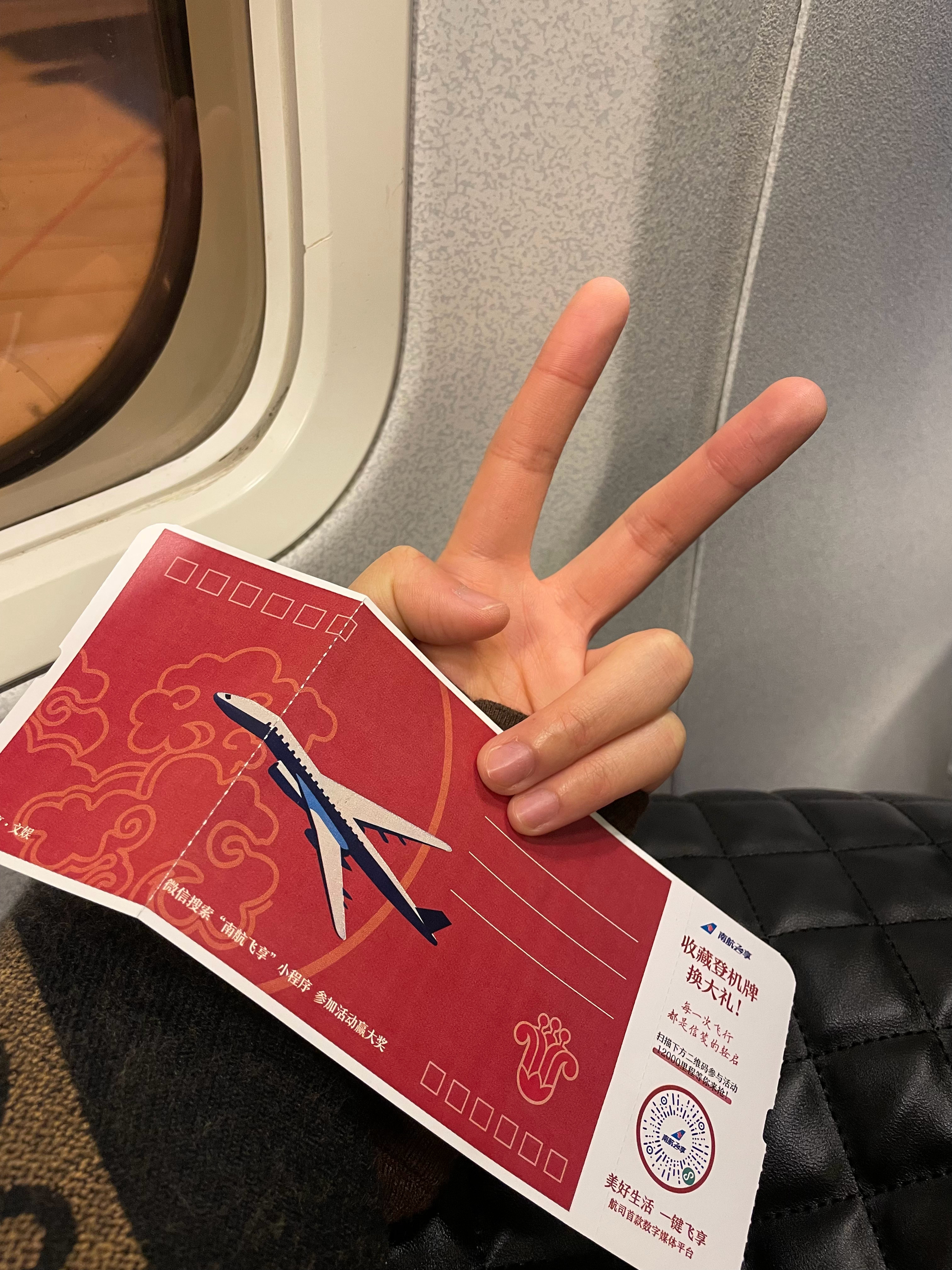 世界上不是每个人都要笑 但是苦中作乐很重要 失笑[超话]   