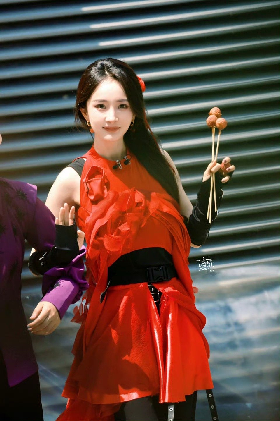 杨幂 支持女儿而不是控制她宝宝 你是最可爱的宝[可怜][可怜][可怜]杨幂美图头