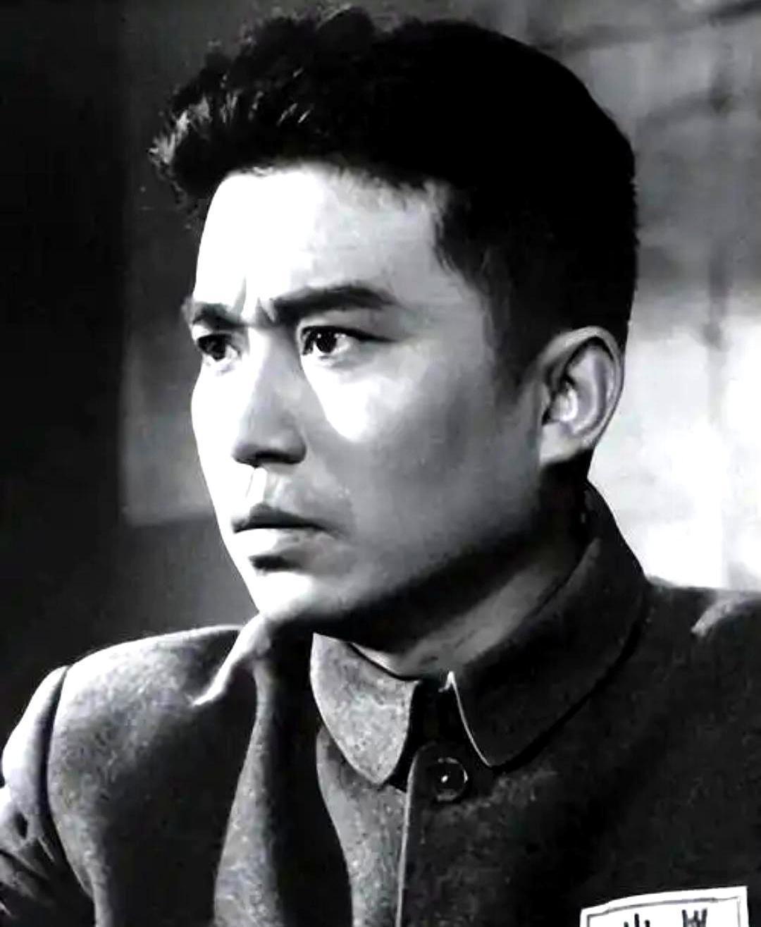 演活一个角色，可能毁掉自己一生。
陈戈演《抓壮丁》里的王保长，演得太像了。
那股